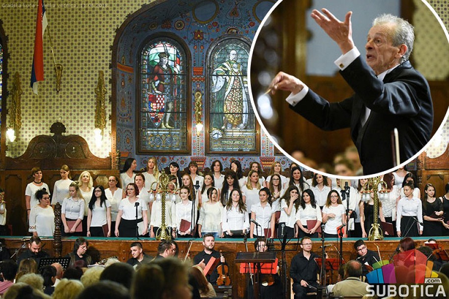 Spektakularni koncert pod dirigentskom palicom Maćaš Murenjija