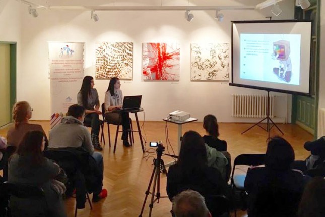 Studentkinje poručuju – Sve žene su lepe, filtrirajte "Instagram" a ne svoje fotografije!