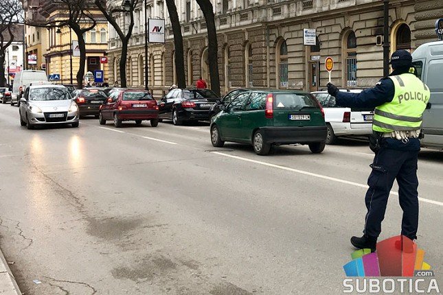 Tokom protekle sedmice iz saobraćaja isključena 23 vozača, trećina zbog teške alkoholisanosti