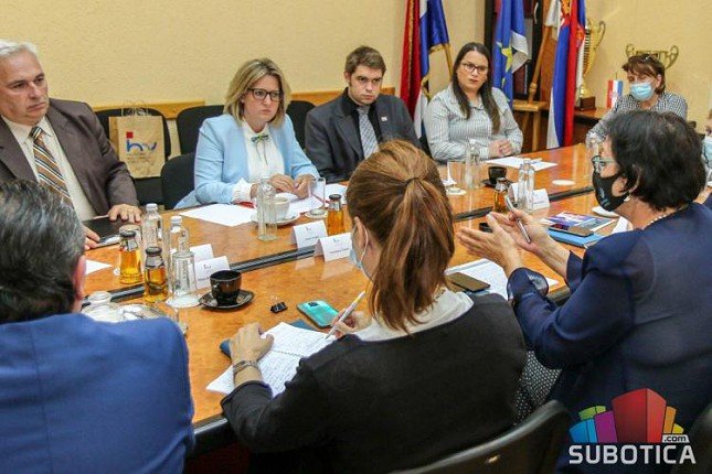 Ministarka Gordana Čomić posetila Hrvatski nacionalni savet