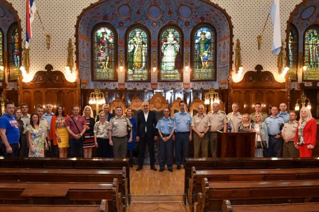 Gradonačelniku Bakiću uručena zahvalnica za doprinos jačanju Regionalnog centra Ministarstva odbrane