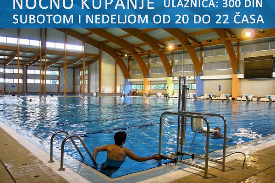 Noćno kupanje na bazenu na Prozivci