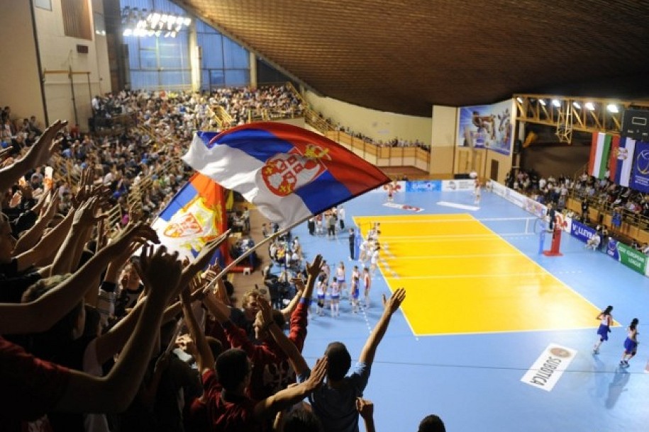 Pobeda odbojkašica Srbije uz rekordnu posetu u Hali sportova