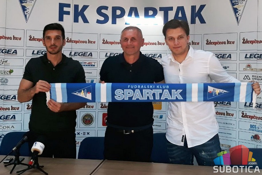 Fudbal: Spartak zvanično predstavio Gaćinovića i Buača