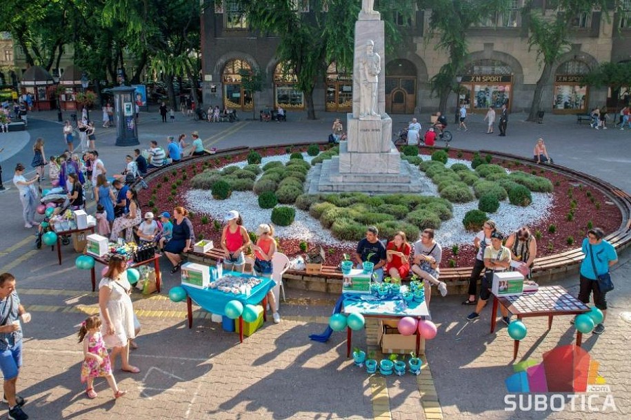 U nedelju humanitarni bazar za Leonu i Lea