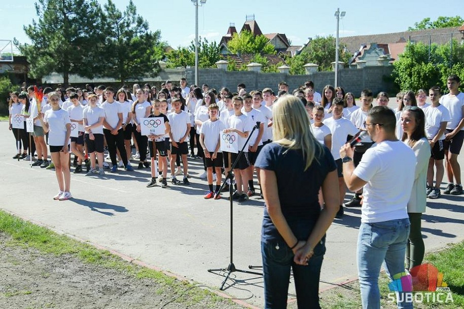 Proslavljeni sportisti promovisali olimpijske vrednosti u OŠ "Sveti Sava"