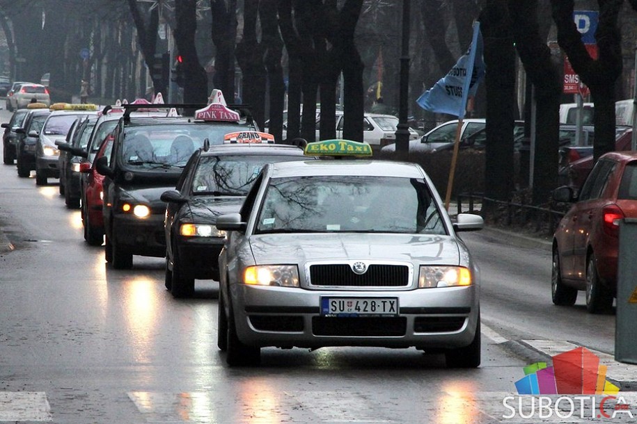 Taksisti održali protestnu vožnju