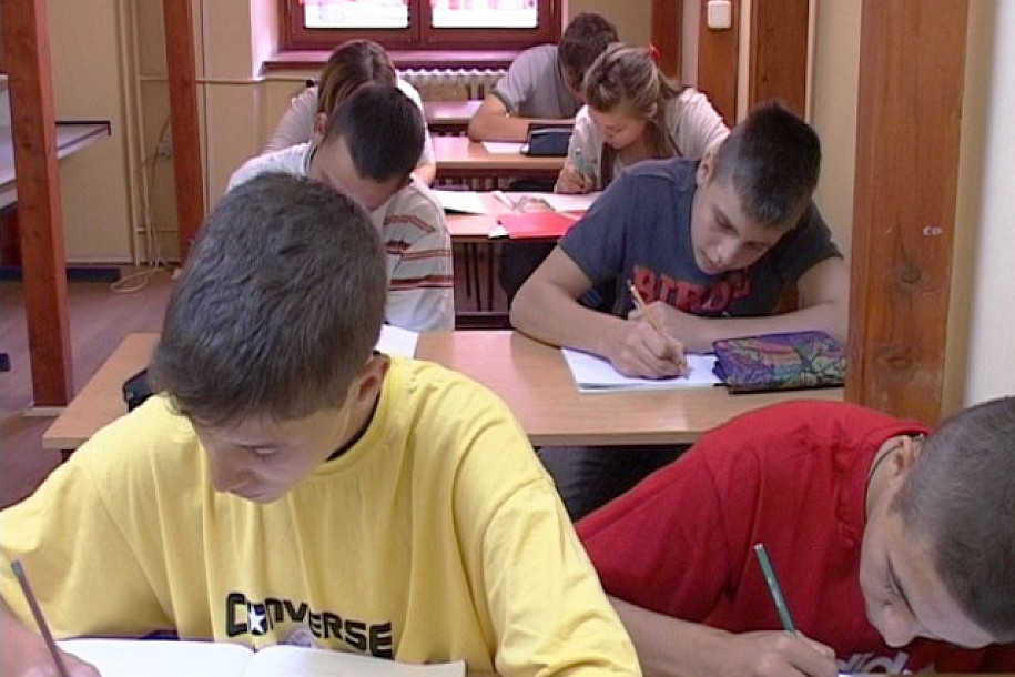 Odeljenja sa šest i devet učenika