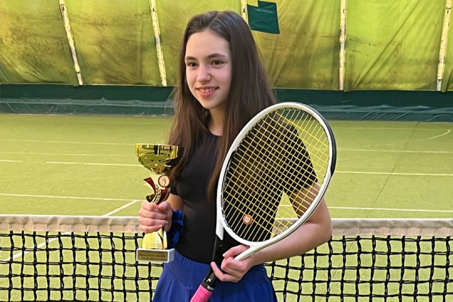 Tenis: Mila Polovina savladala prvog nosioca za odbranu titule U12 turnira u Subotici