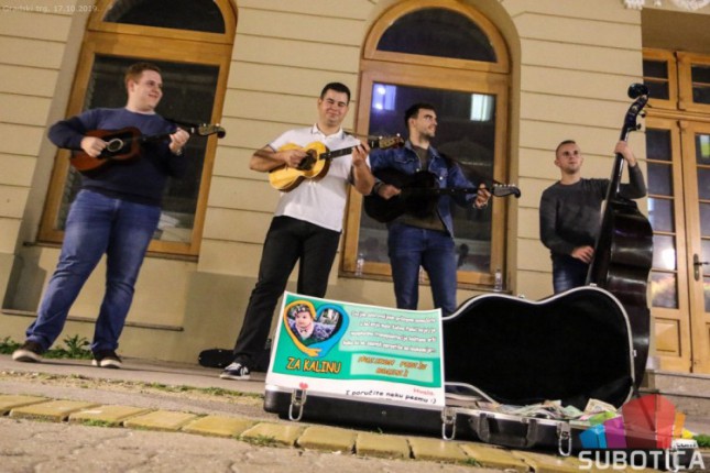 Pesmom pomažu bolesnoj devojčici