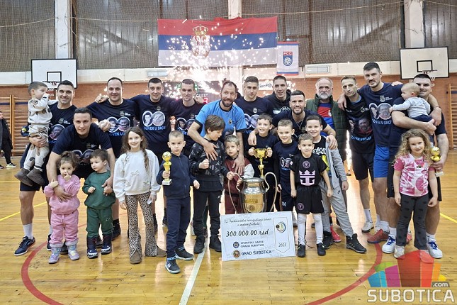 Mali fudbal: „Šeki enterijeri Real impeks“ pobednik  52.  Novogodišnjeg turnira