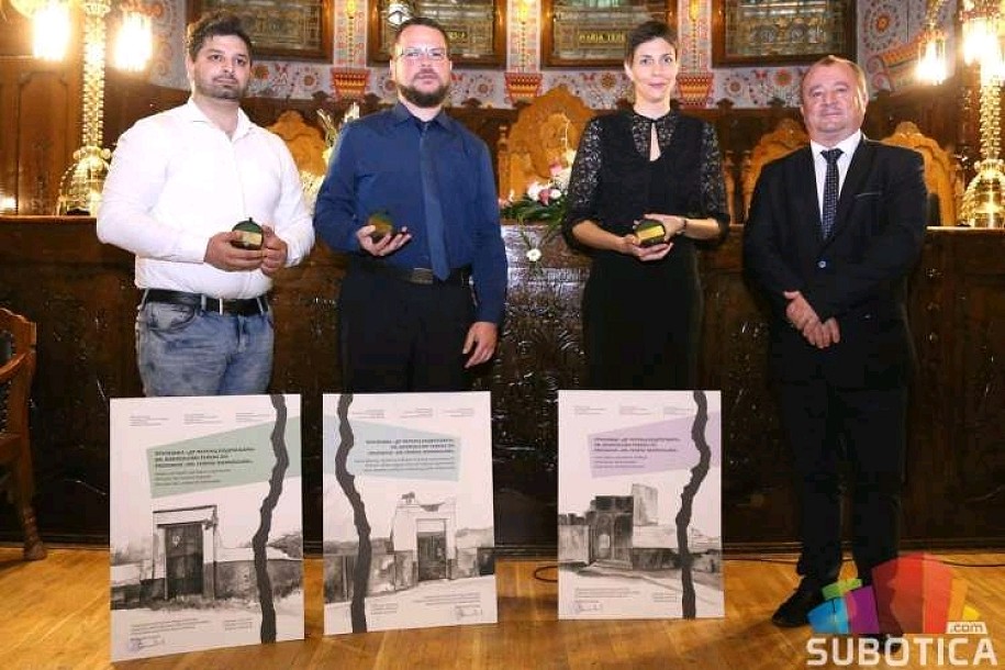 Dodeljena priznanja "dr Ferenc Bodrogvari" istaknutim sugrađanima