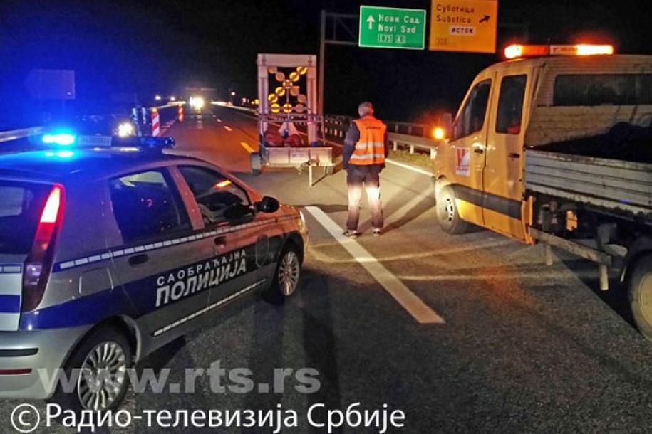 Prevrnula se cisterna sa gasom na autoputu nadomak Palića
