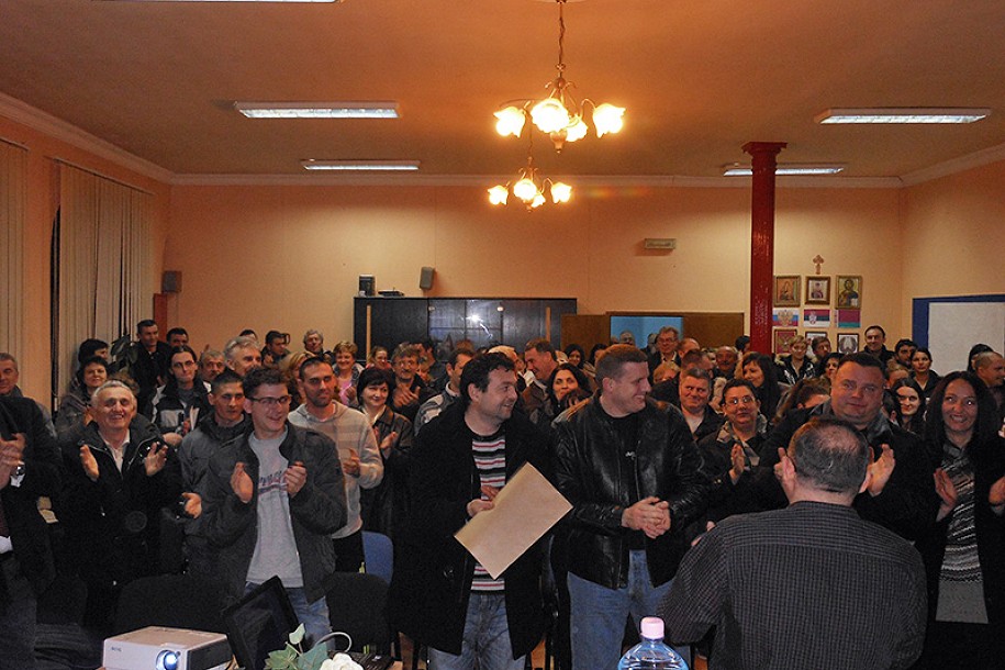 SNS: Pozitivna atmosfera na operativnom sastanku Izbornog štaba