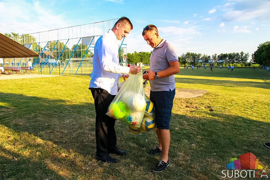 Fudbaleri iz Bačkog Dušanova dobili lopte