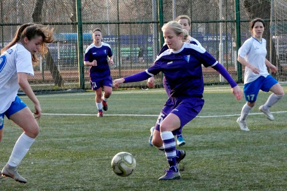 Fudbal: "Golubice" blistale na prolećnoj premijeri