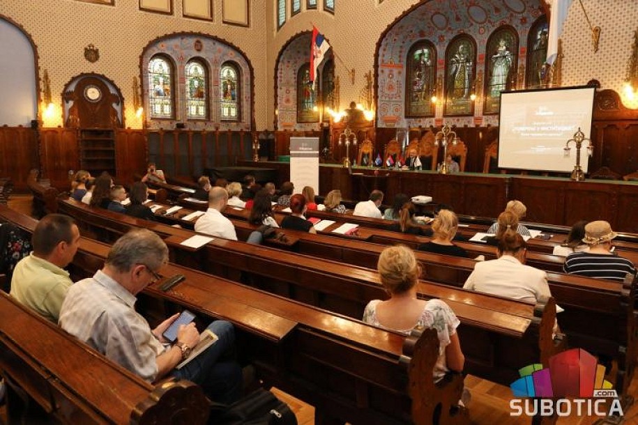 Održan okrugli sto "Poverenje u institucije"