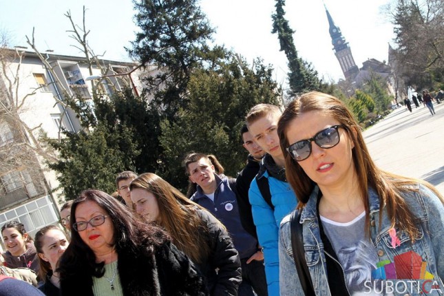 Održana promotivna šetnja u sklopu obeležavanja Nacionalnog dana borbe protiv raka dojke