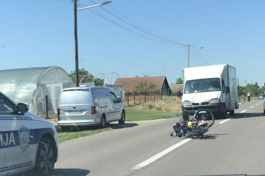 Vozilom usmrtio biciklistu u Mišićevu