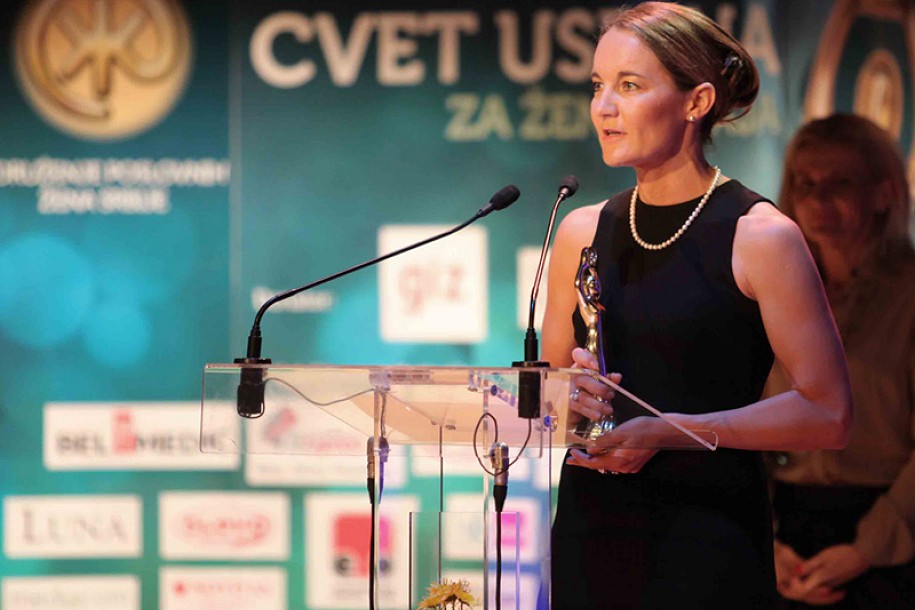 "Cvet uspeha za ženu zmaja"