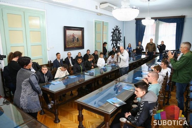 Uručene stipendije učenicima zanatskih zanimanja