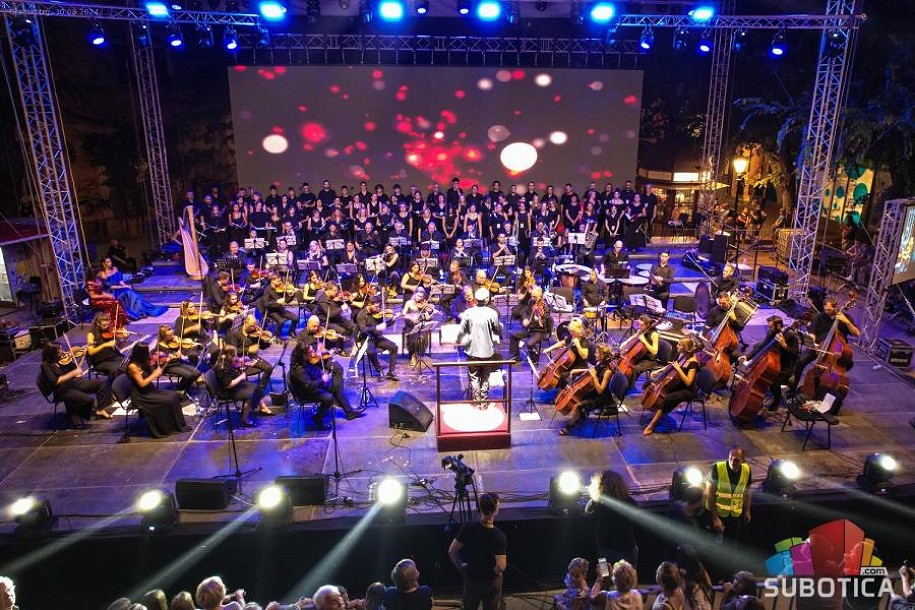 Veče pod zvezdama: Gala koncert povodom Dana grada