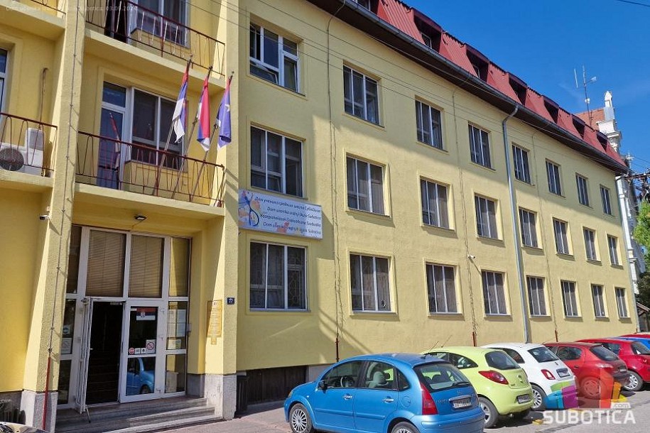 Dom učenika srednjih škola spremno dočekuje 464 učenika