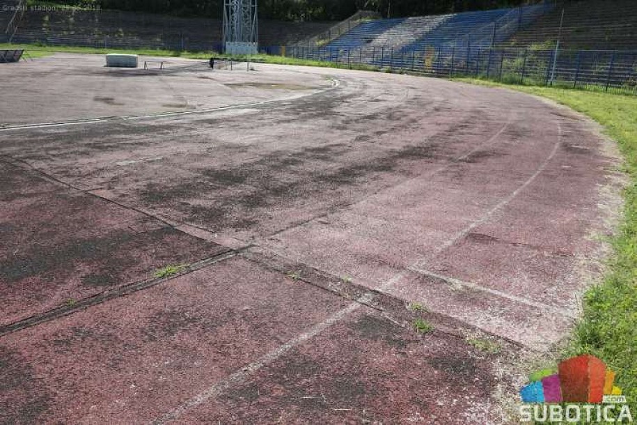 Rekonstrukcija atletske staze gotova do jeseni, a potom sledi zamena trave