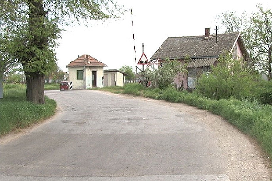 Crna tačka kod pružnog prelaza na Čantavirskom putu