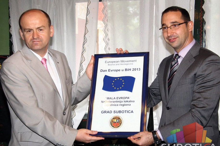 Uručeno priznanje Subotici - najtolerantnijoj zajednici u regionu
