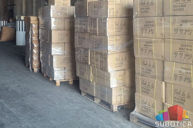 Kolo srpskih sestara donira školama 1.500 pari ženskih cipela