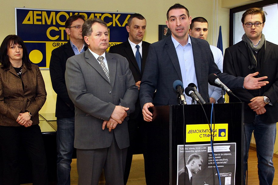 DS predstavio kandidate za narodne poslanike