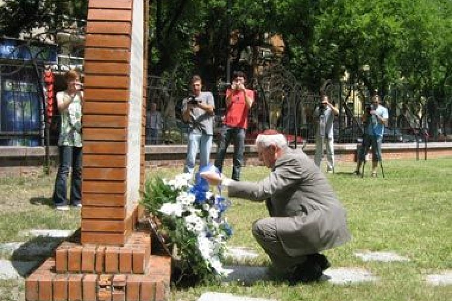 Venci za godišnjicu deportacije subotičkih Jevreja