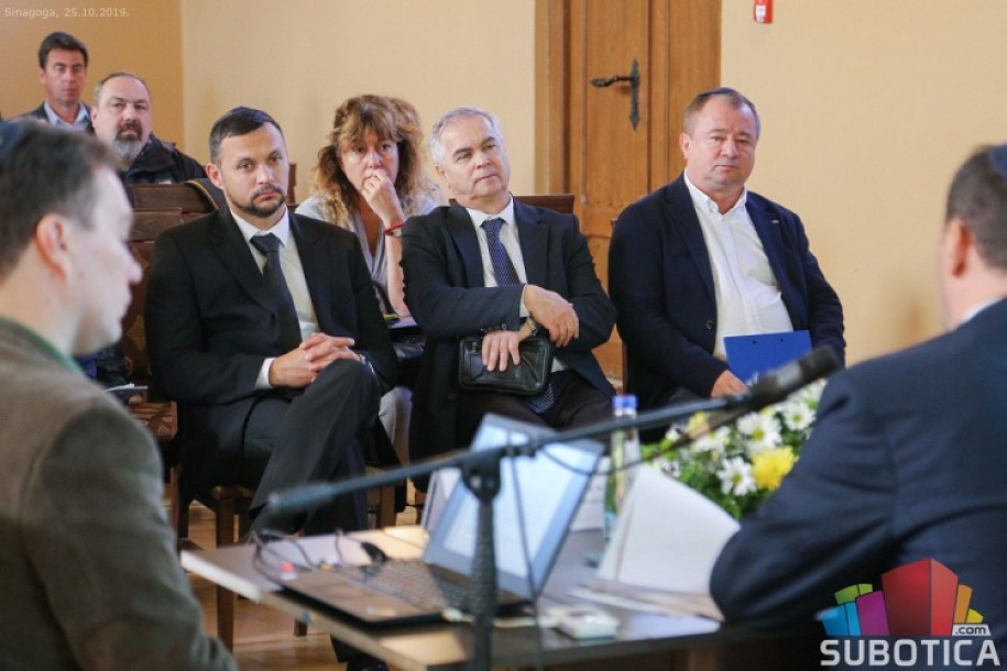 U Sinagogi održana rasprava o Memorijalnom centru "Staro sajmište"