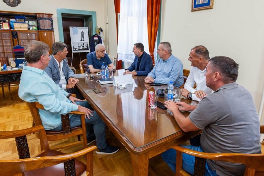 Delegacija FSS i FSV u Subotici: Dogovorena izgradnja „Kuće fudbala“ na Palićkom putu
