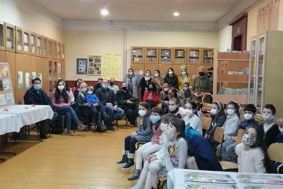 Deca predškolskog uzrasta izložila likovne radove u “Zmaju”