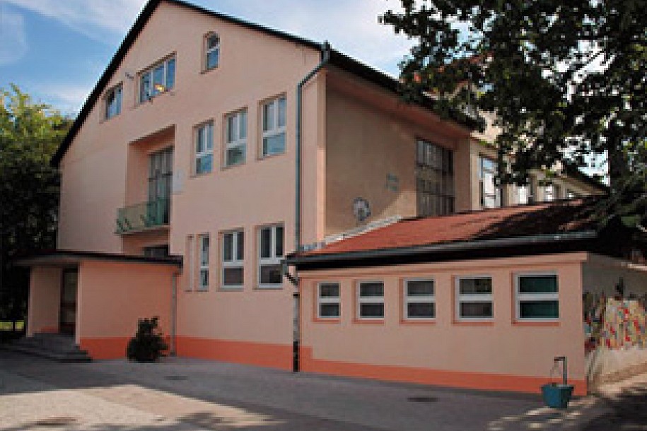 Umesto na času, prvaci sede u boravku