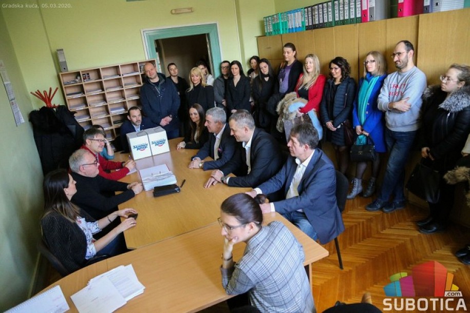 Mladi subotičkog SNS-a predali izbornu listu