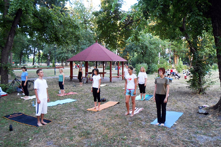 Joga za mlade u Dudovoj šumi