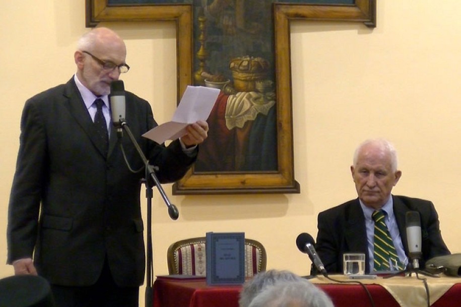 Promovisana knjiga akademika Matije Bećkovića "Prahu oca poezije"