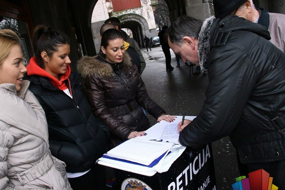 Prikupljanje peticije protiv skraćenja radnog vremena kafića