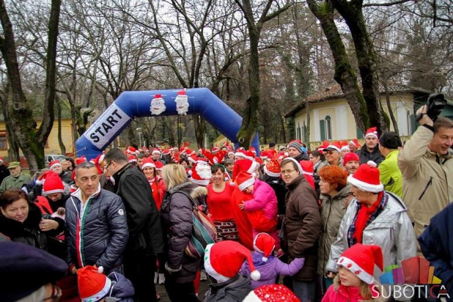 Na Paliću održana tradicionalna 9. trka Deda Mrazova