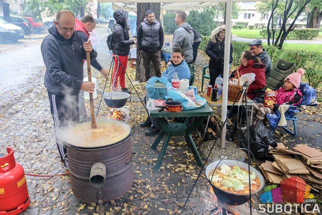 Humanitarna akcija za Lea i Leonu ipak po planu - u nedelju, na dogovorenom mestu