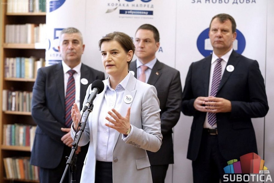 Premijerka i ministar prosvete obišli radove na rekonstrukciji Hemijsko-tehnološke škole