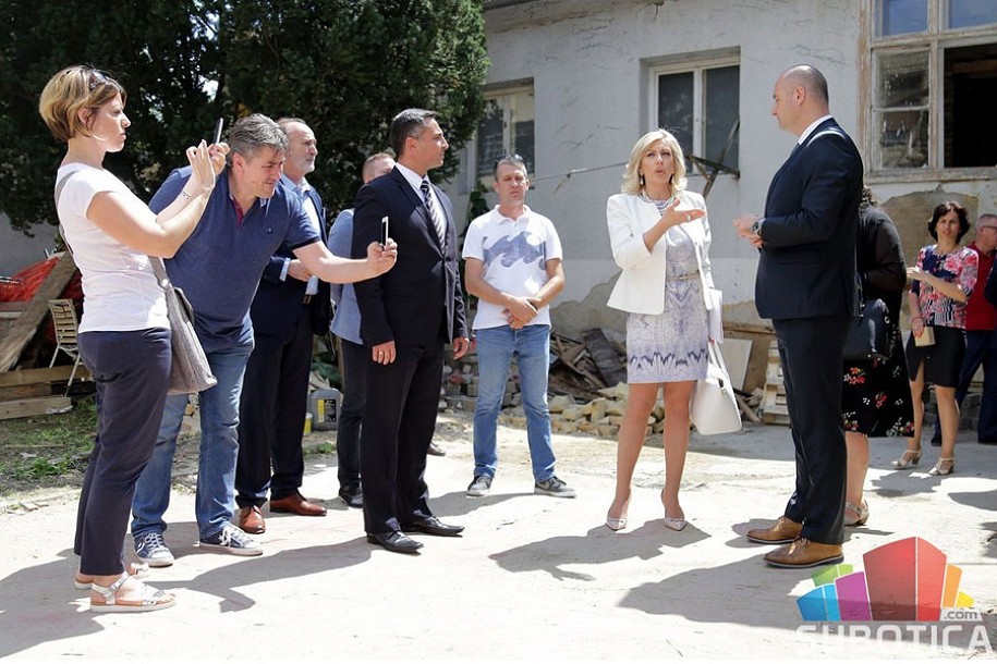Ministarka Jadranka Joksimović obišla Gerontološki centar