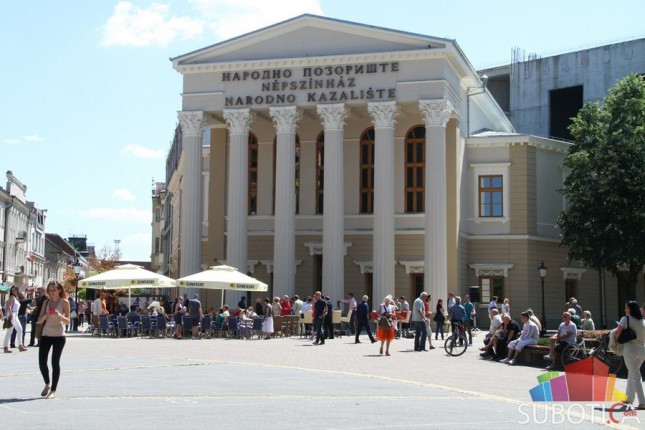 Nastavljaju se radovi na Pozorištu