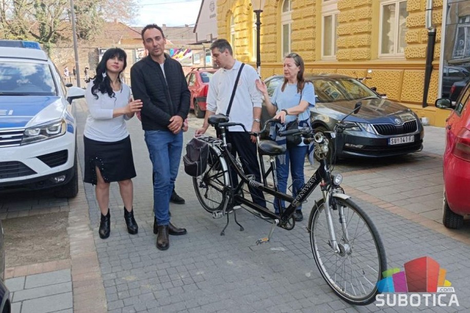Slepe i slabovide osobe dobijaju tandem bicikla