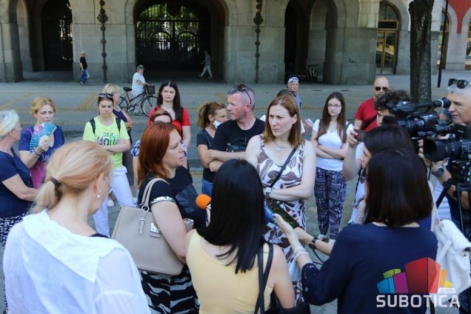 Protest ličnih pratilaca i personalnih asistenata