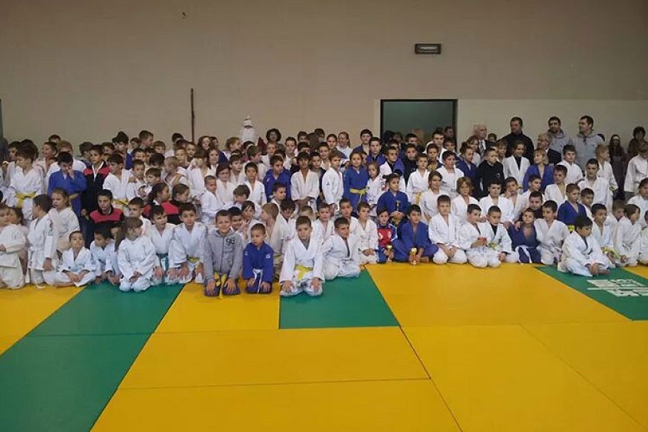 Džudisti Spartaka sa 7 medalja na Mikulaš Kupu završili uspešnu godinu