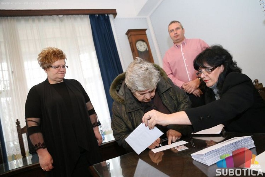 Podeljene prve besplatne penzionerske kartice